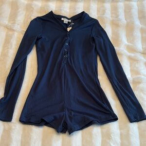 Women’s BlueLong Sleeve Button-Up Romper Pajamas Stretchy SOFT NEW NWT